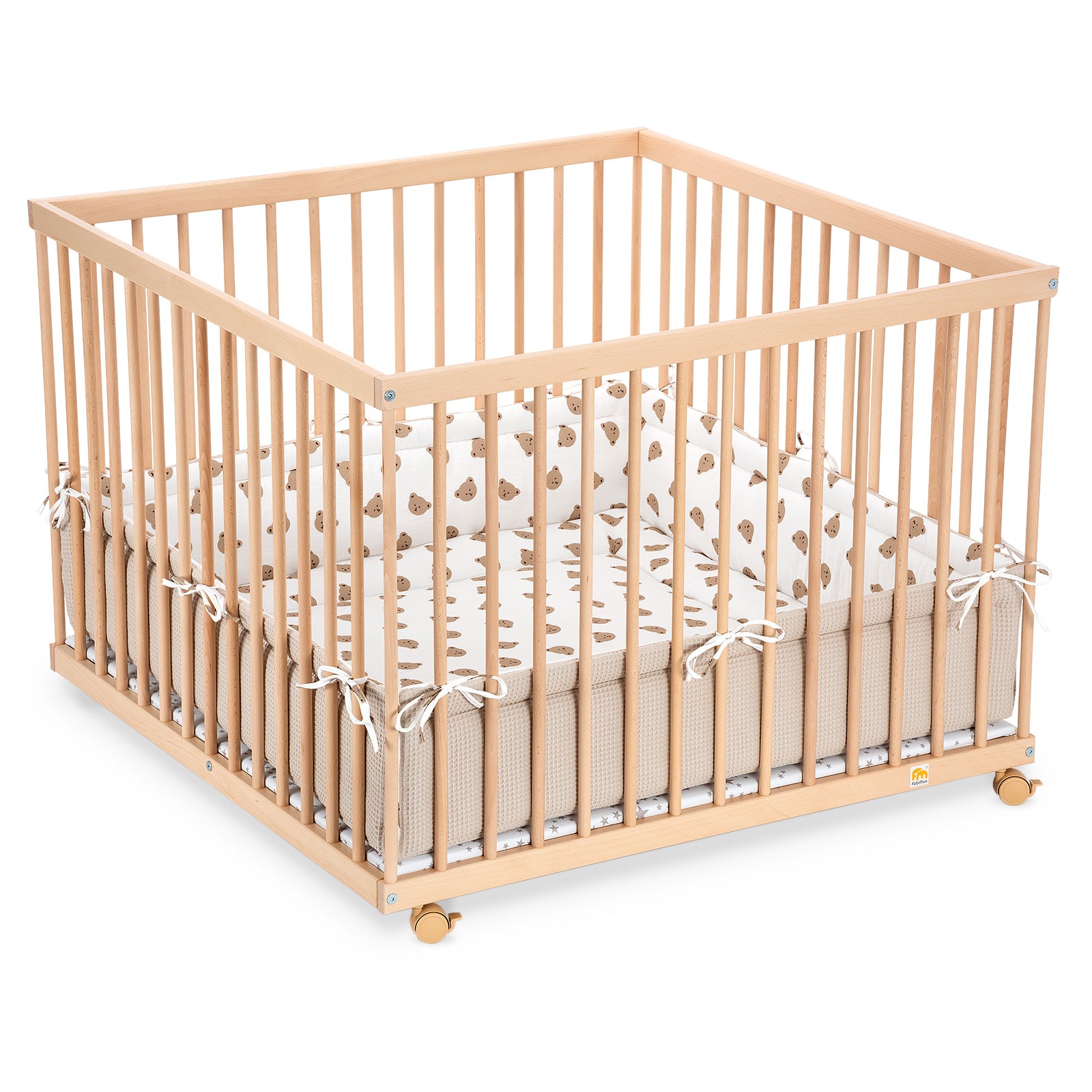 Playpen 100x100 clear varnished