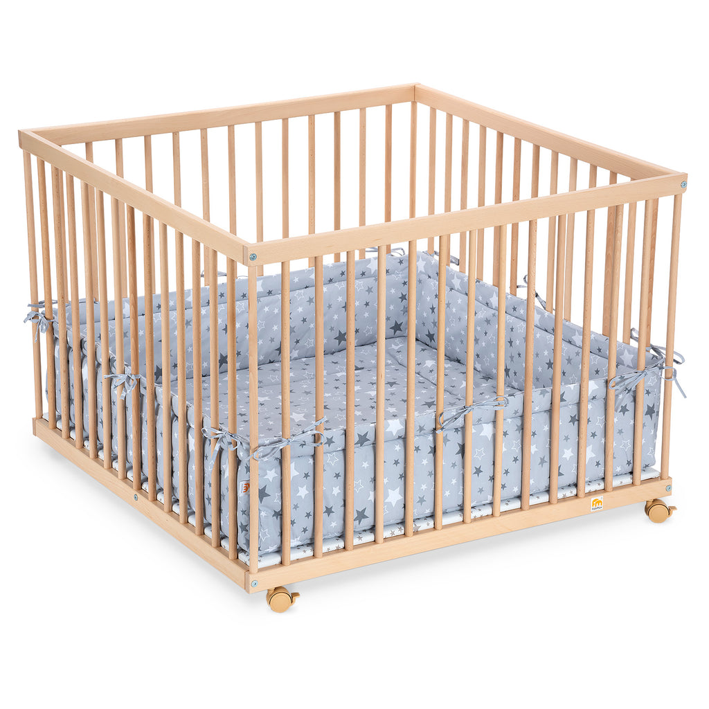 Playpen 100x100 clear varnished