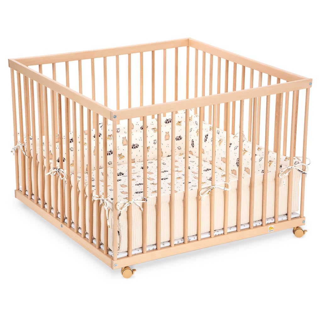 Playpen 100x100 clear varnished